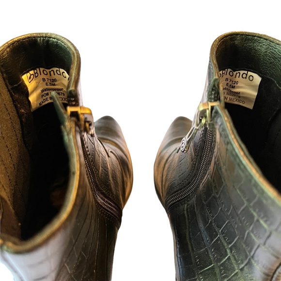 Blondo Que Leather Croc Embossed Pointed Toe Ankle Booties - Picture 10 of 11